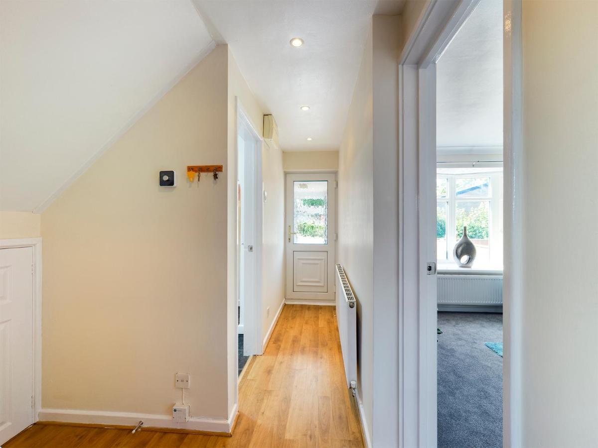 247 Serviced Accommodation In Telford- 3Br House Екстериор снимка
